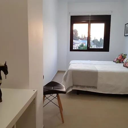 Sunny Great For Cycling, 300mb Wifi Apartment